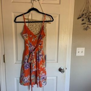 Floral dress with tie detail